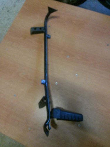 Scheda poggiapiedi passeggero
